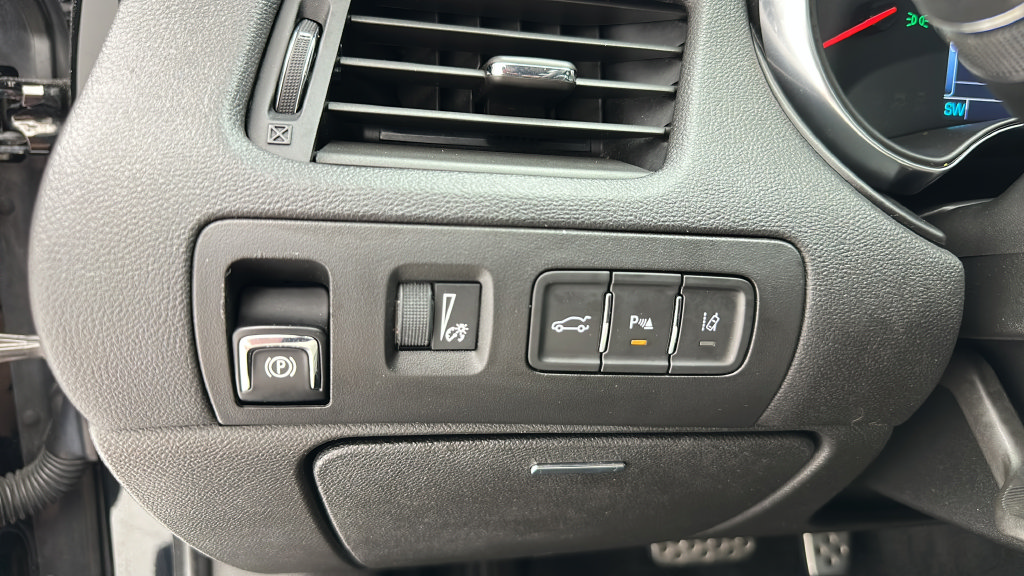 Used 2015 Chevrolet Impala LT FWD image 23
