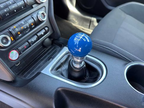 Used 2018 Ford Mustang GT RWD image 13