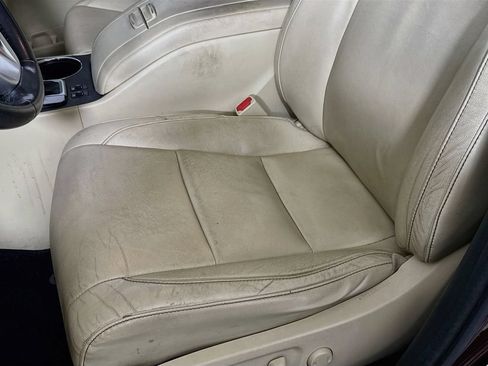 Used 2014 Toyota Highlander XLE AWD/4WD image 19