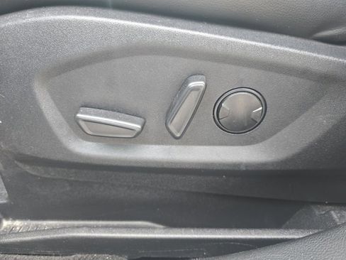 Used 2024 Ford Edge SEL image 16