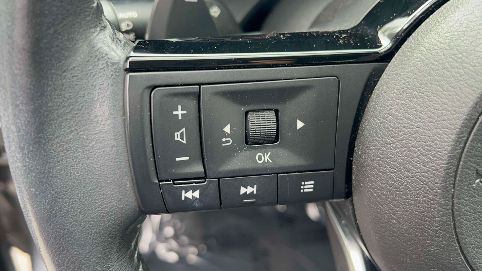 Used 2023 Nissan Rogue SV w/ SV Premium B Package AWD/4WD image 21