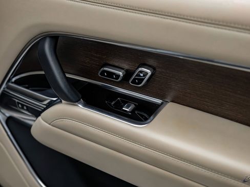 Used 2023 Land Rover Range Rover SE image 84