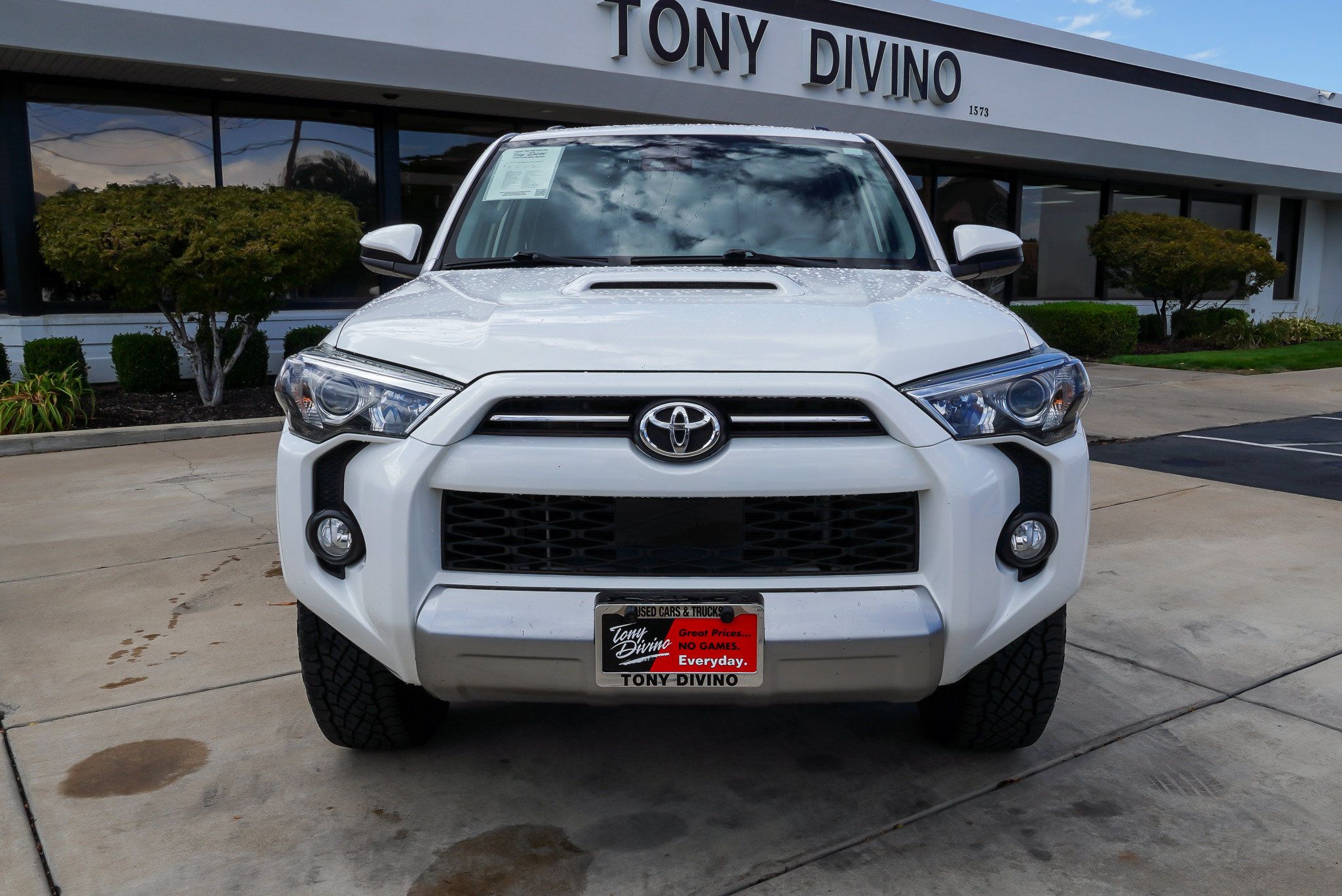 Used 2020 Toyota 4Runner TRD Off-Road AWD/4WD image 3