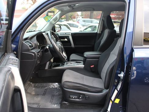 Used 2014 Toyota 4Runner SR5 image 22