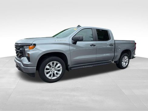 Used 2024 Chevrolet Silverado 1500 Custom AWD/4WD image 2