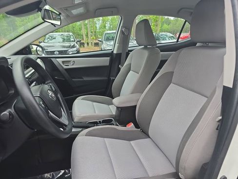 Used 2018 Toyota Corolla LE FWD image 14
