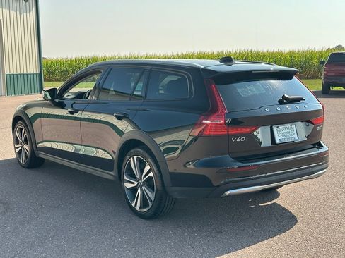 Used 2025 Volvo V60 B5 Cross Country Plus AWD/4WD image 5