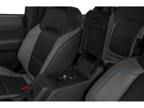 Used 2023 Ford Bronco Black Diamond w/ Sasquatch Package image 9