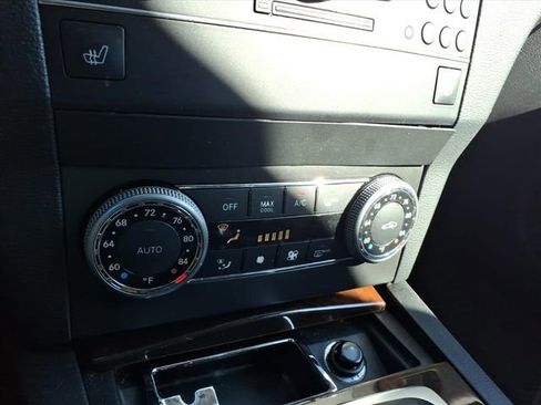 Used 2011 Mercedes-Benz GLK 350 4MATIC image 20