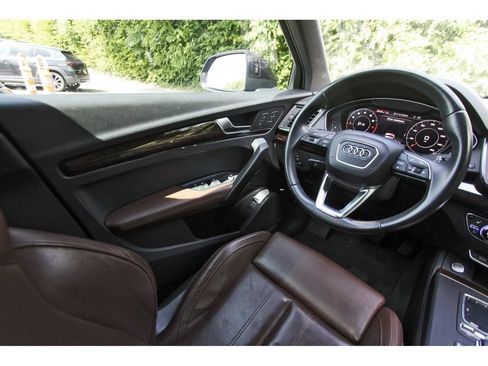 Used 2019 Audi Q5 2.0T Premium Plus w/ Premium Plus Package AWD/4WD image 7