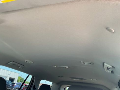 Used 2019 GMC Acadia SLE AWD/4WD image 16