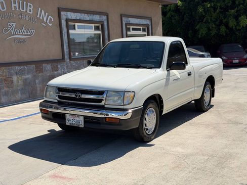 Used 1998 Toyota Tacoma 2WD Regular Cab w/ Value Edition Plus Pkg image 3