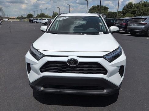Used 2025 Toyota RAV4 XLE FWD image 2