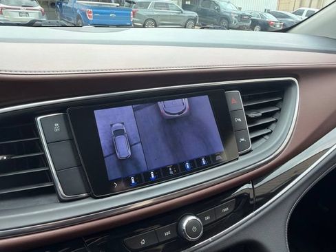 Used 2020 Buick Enclave Avenir FWD image 17