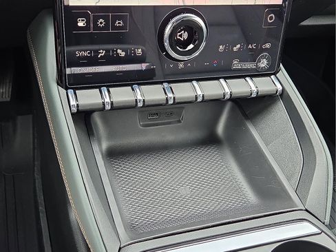 New 2026 GMC Terrain AT4 w/ Convenience Package III image 19