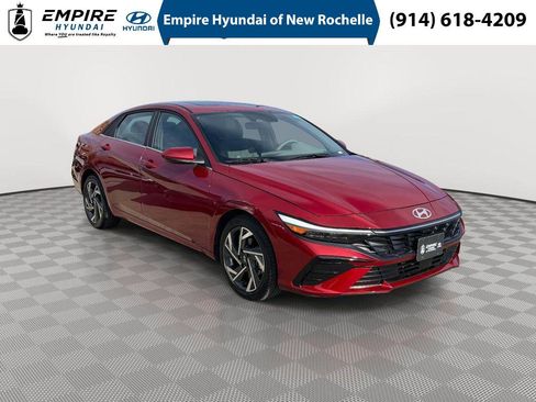 Certified 2025 Hyundai Elantra SEL image 1