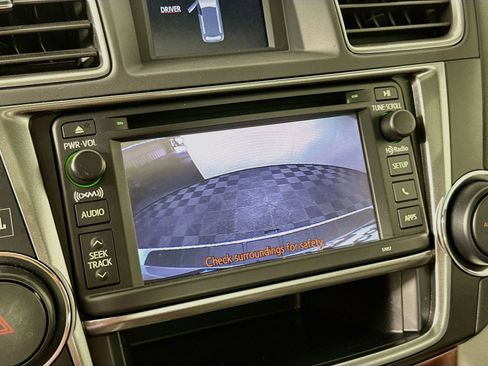 Used 2013 Toyota Highlander Limited AWD/4WD image 13