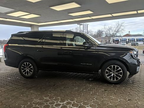 Used 2025 Ford Expedition Max Platinum image 4