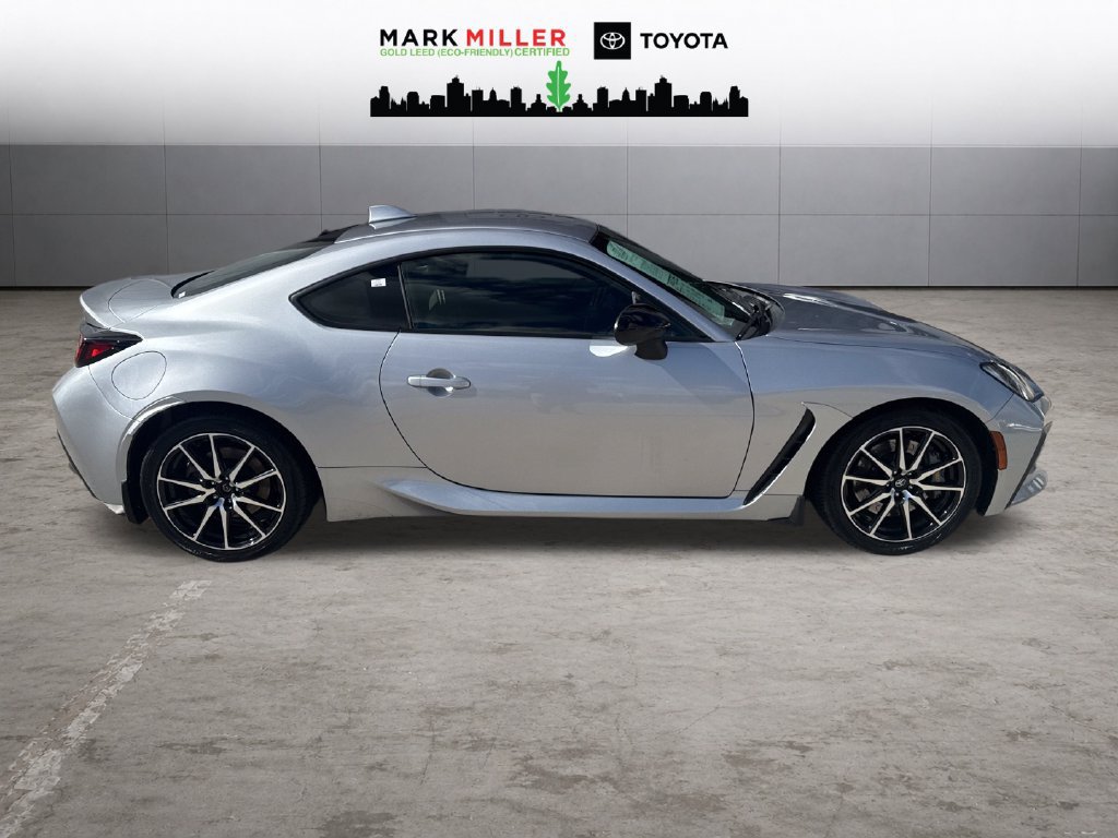 Certified 2022 Toyota GR86 w/ ALL Weather Mat Package (TMS) RWD image 6