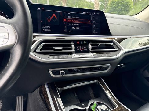 Used 2020 BMW X7 xDrive40i w/ Premium Package AWD/4WD image 17