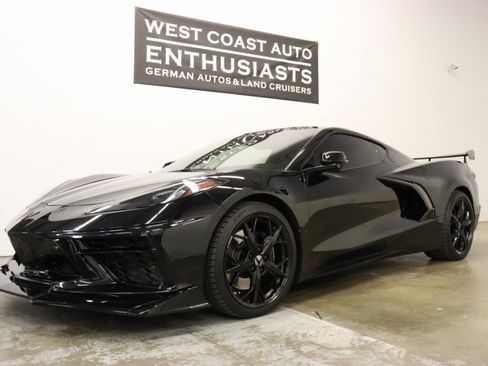 Used 2020 Chevrolet Corvette Stingray Coupe 3LT w/ 3LT Preferred Equipment Group image 1