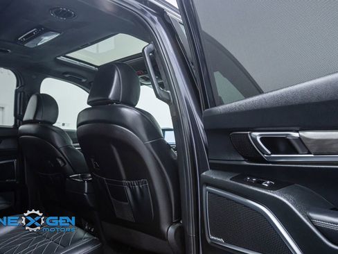 Used 2025 Kia Telluride SX Prestige X-Line AWD/4WD image 34