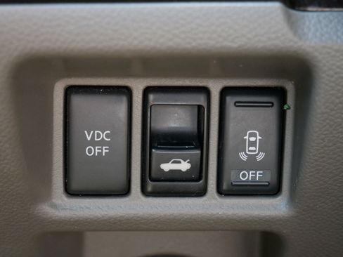 Used 2010 INFINITI G37 x Sedan w/ Premium Pkg AWD/4WD image 26