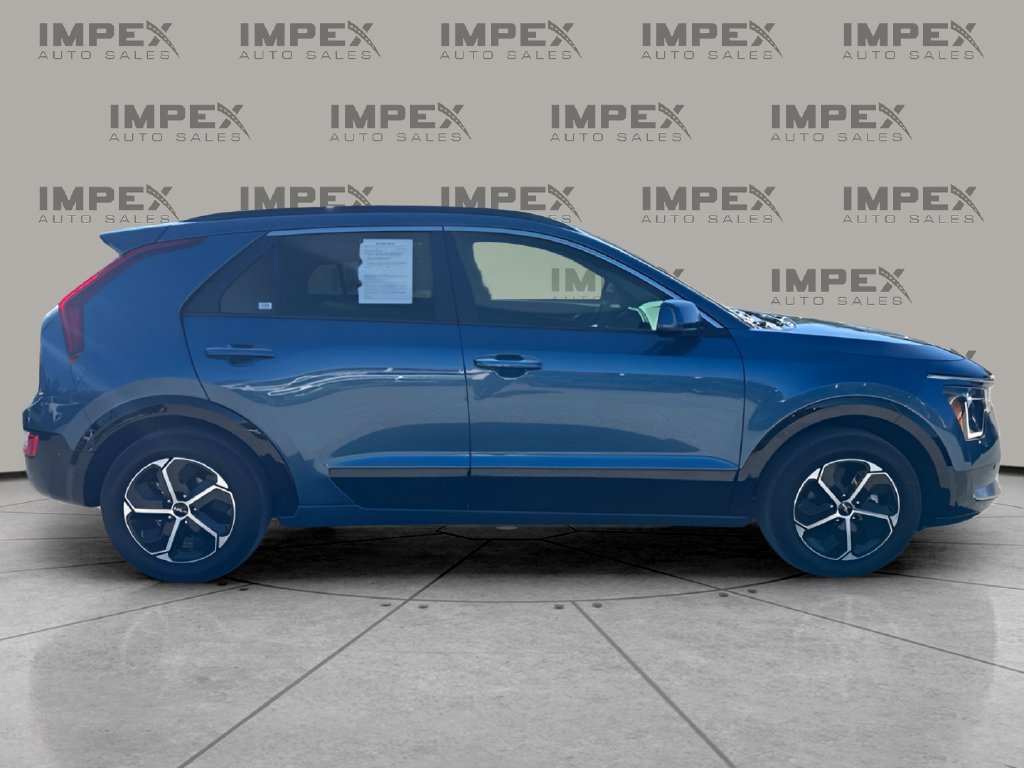 Used 2025 Kia Niro FWD image 6