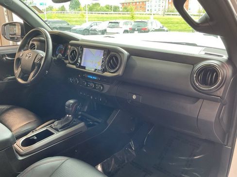 Used 2021 Toyota Tacoma TRD Pro AWD/4WD image 19