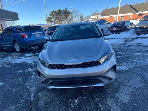 Used 2024 Kia Forte LXS w/ LXS Technology Package image 3