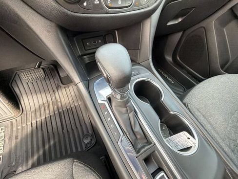 Certified 2024 Chevrolet Equinox LT FWD image 16