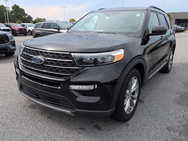 Used 2023 Ford Explorer XLT w/ Equipment Group 202A RWD image 8