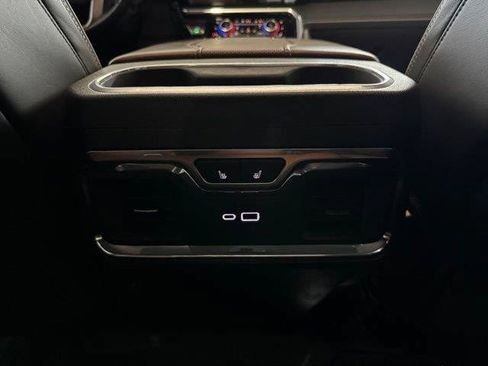Used 2025 GMC Sierra 2500 Denali Ultimate AWD/4WD image 16