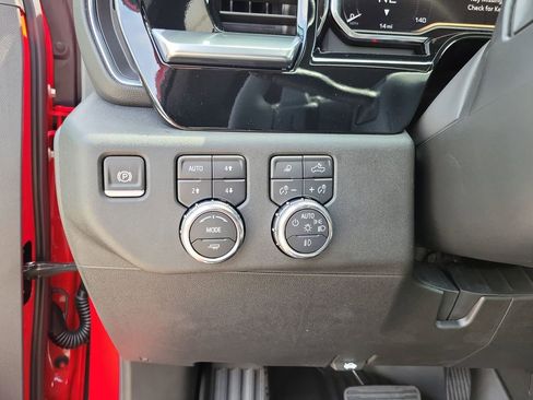 New 2025 GMC Sierra 1500 Elevation w/ Preferred Package AWD/4WD image 13