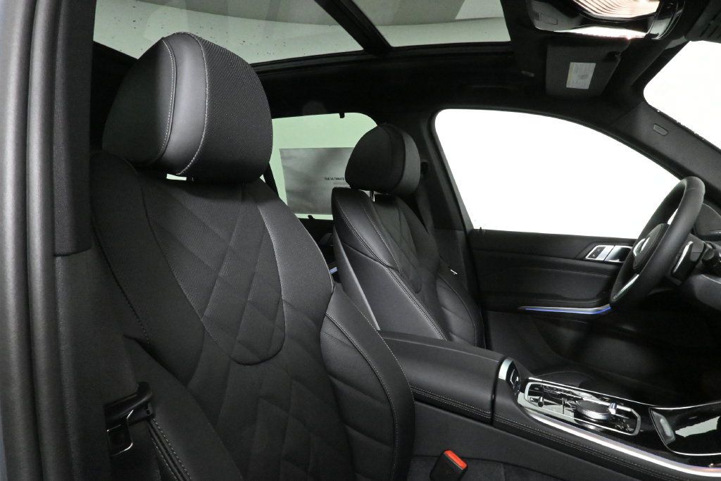 Used 2026 BMW X5 xDrive50e w/ M Sport Package AWD/4WD image 36