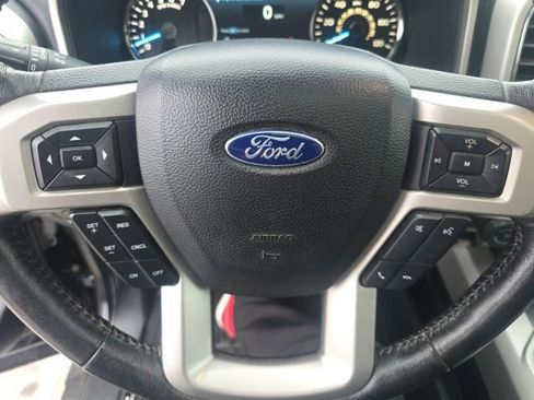 Used 2020 Ford F150 Lariat w/ Equipment Group 502A Luxury image 26