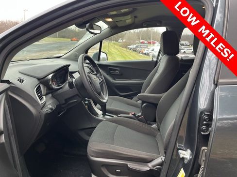Used 2021 Chevrolet Trax LS w/ Tint and Cruise Package image 14