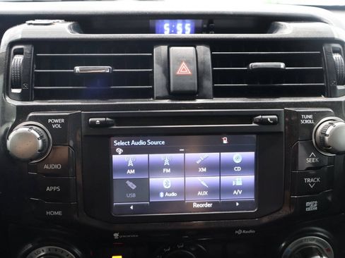 Used 2015 Toyota 4Runner Trail AWD/4WD image 18
