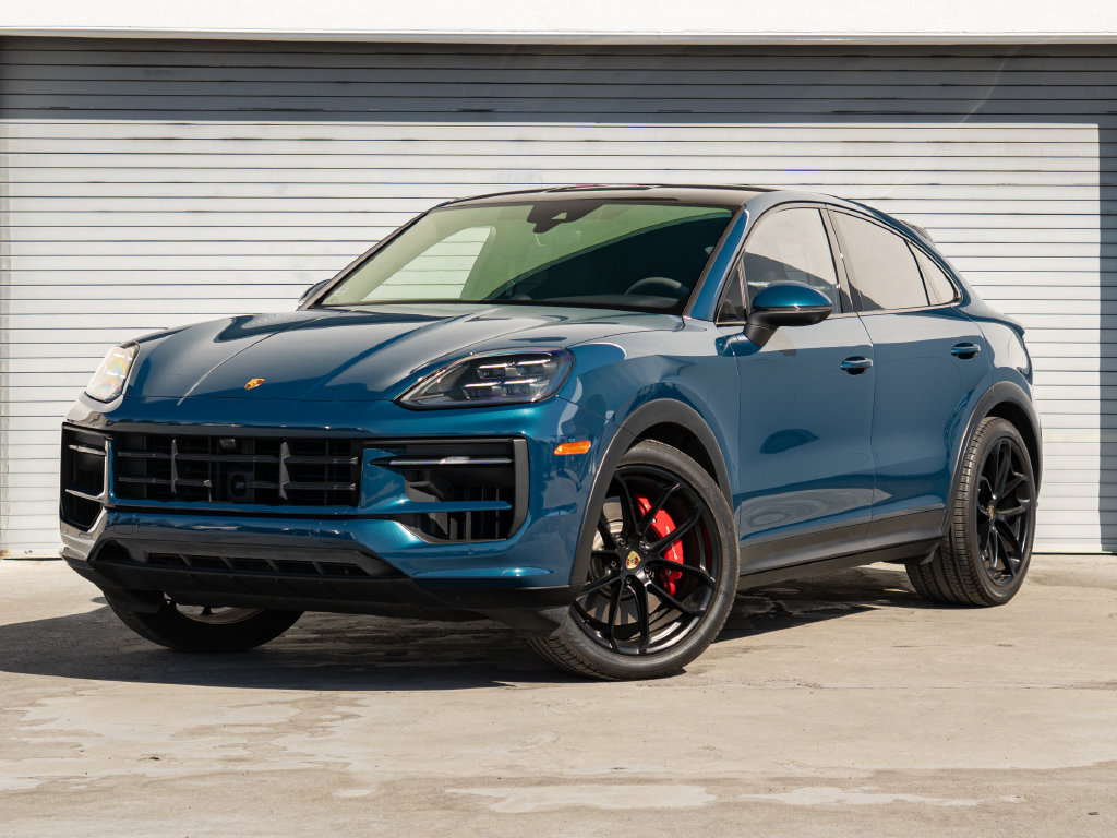 Certified 2024 Porsche Cayenne S AWD/4WD image 1