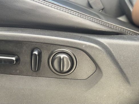 Used 2019 Chevrolet Silverado 1500 High Country image 39