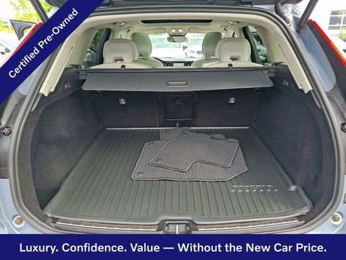 Certified 2023 Volvo XC60 B5 Plus w/ Protection Package Premier AWD/4WD image 29