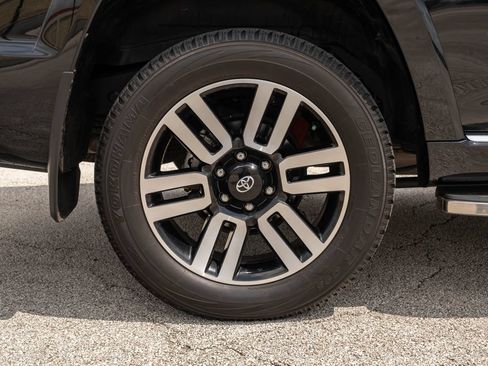 Used 2024 Toyota 4Runner Limited AWD/4WD image 10