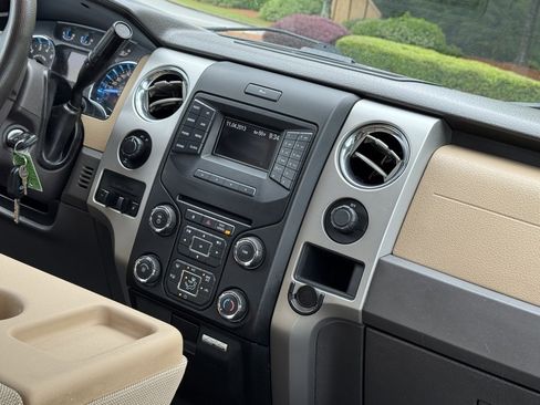 Used 2013 Ford F150 XLT w/ Luxury Equipment Group image 21