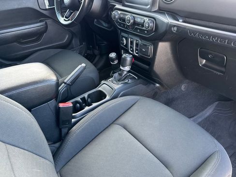 Used 2022 Jeep Wrangler Willys image 32