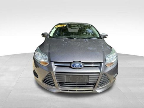 Used 2014 Ford Focus SE FWD image 2