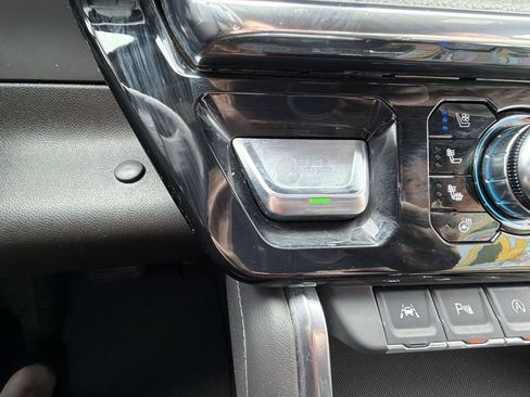 Certified 2024 GMC Sierra 1500 Denali AWD/4WD image 23