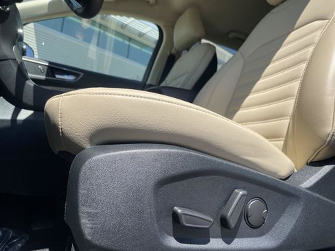 Used 2020 Ford Edge SEL FWD image 21