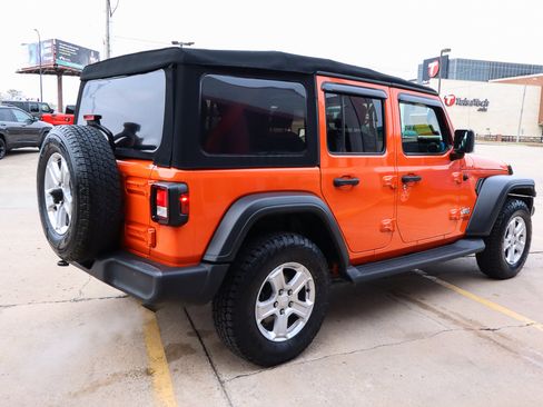 Used 2018 Jeep Wrangler Unlimited Sport S image 5
