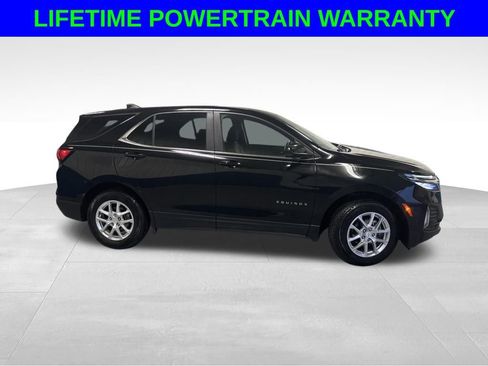 Used 2022 Chevrolet Equinox LT image 2
