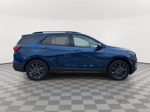 Used 2022 Chevrolet Equinox RS w/ LPO, Floor Liner Package AWD/4WD image 4